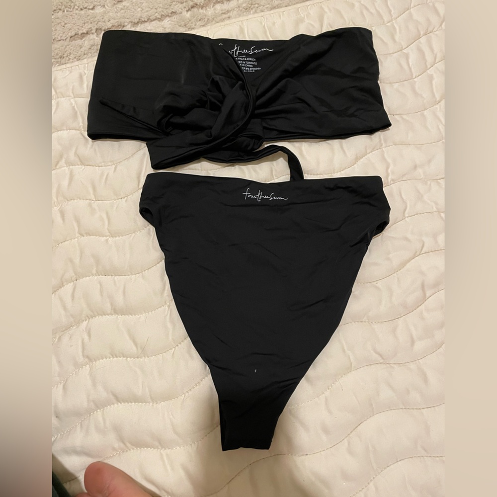 437 Bikini